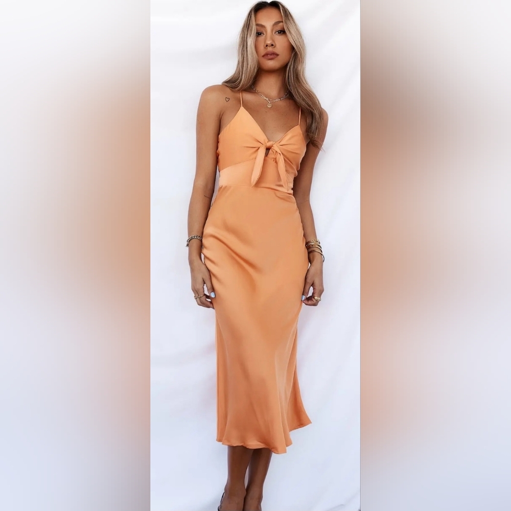 HELLO MOLLY Started With A Kiss Midi Dress Orange Size 4/Small PROM